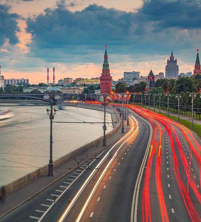 Кремлевская 40. Москва красиво. Дороги в Москве горизонтально. Москва горизонтально. Дорога в Москву Wallpaper.